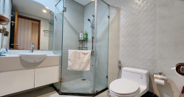 Chính chủ cho thuê gấp căn hộ tại Royal City, tòa R6, 55m2, 1PN, giá ...