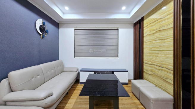 Chung cư Hoàng Gia