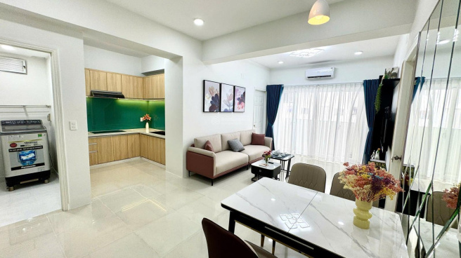 Long Phụng Apartment