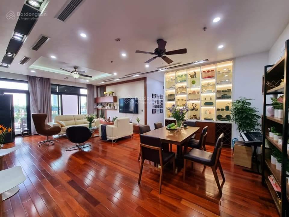 (Mới) Cho thuê gấp căn hộ tại Royal City, 3PN, 145m2, 24 tr/th, nội ...