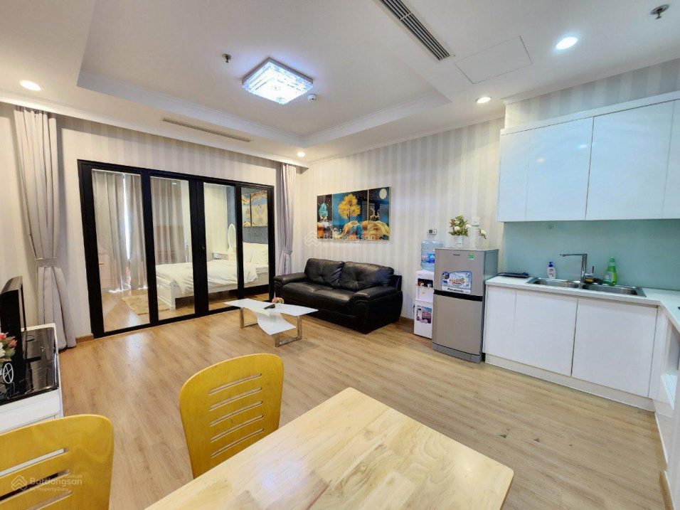 Chính chủ cho thuê gấp căn hộ tại Royal City, tòa R6, 55m2, 1PN, giá ...