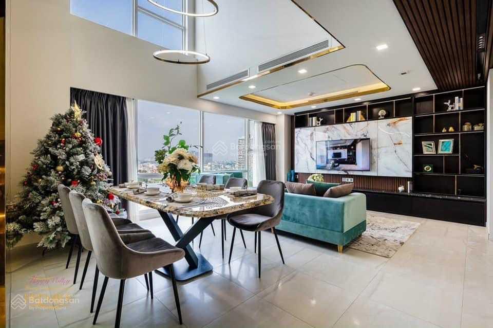 Comfortable Textured Finish Penthouse With Park View photo