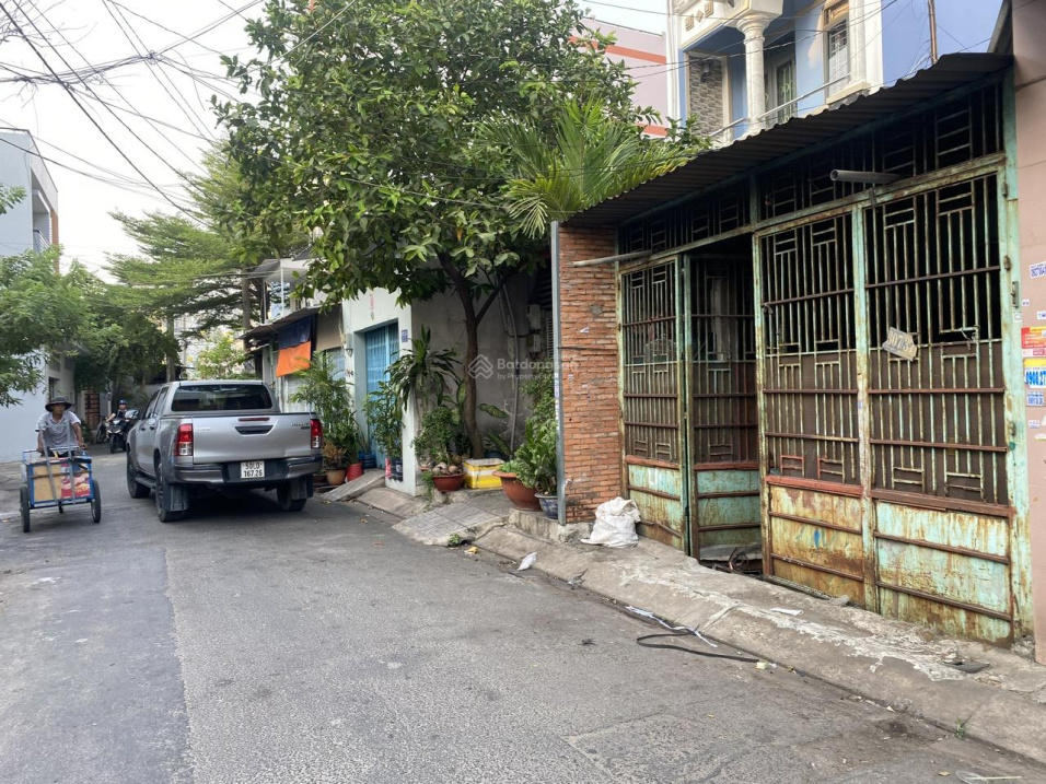 Chính chủ muốn bán nhanh nhà đất tại Phú Thạnh quận Tân Phú, 0919 797 ***
