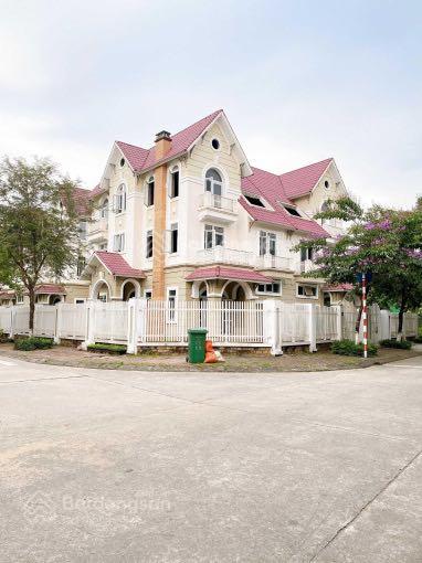 Bán căn góc đầu hồi 152m2 mặt tiền 20m giá 22 tỷ ngay mặt đường Lê Trọng Tấn