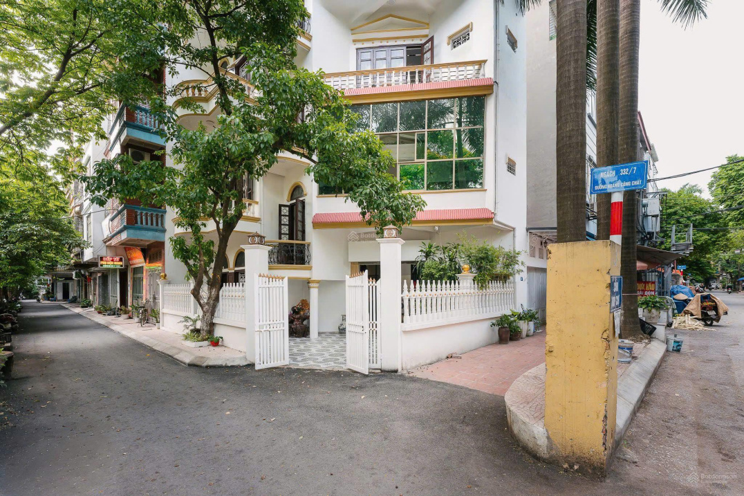 Cho thuê nguyên căn villa kiểu Pháp cổ - sang trọng và tiện nghi