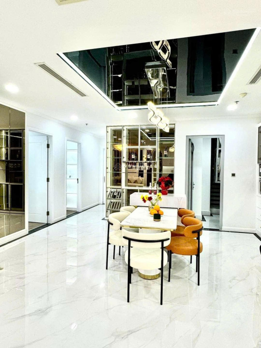 Bán nhanh 3 PN full nội thất xịn, Vinhomes Central Park, căn góc view cực thoáng mát