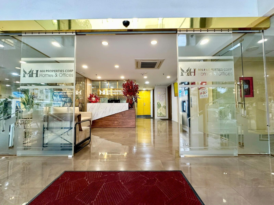 Văn phòng mặt tiền Nguyễn Huy Lượng 90% mặt kính sáng đẹp DT 169m2 giá thương lượng. Free ngoài giờ