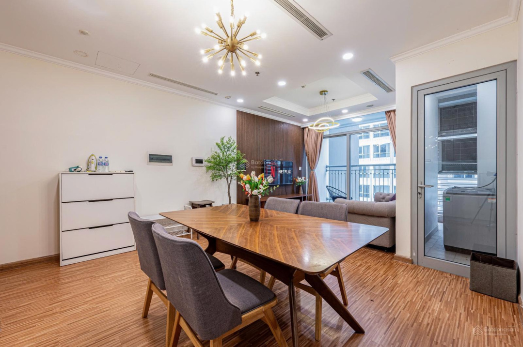Cho thuê căn hộ Vinhomes Central Park giá tốt nhất 1PN=17tr, 2PN=20tr, 3PN=30, 4PN=42tr