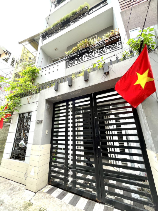 Cho thuê BT 4PN, 4WC, 264m2, Giá 36 triệu, Lê Văn Sỹ, P13, Phú Nhuận, ưu tiên CTY VP kinh doanh