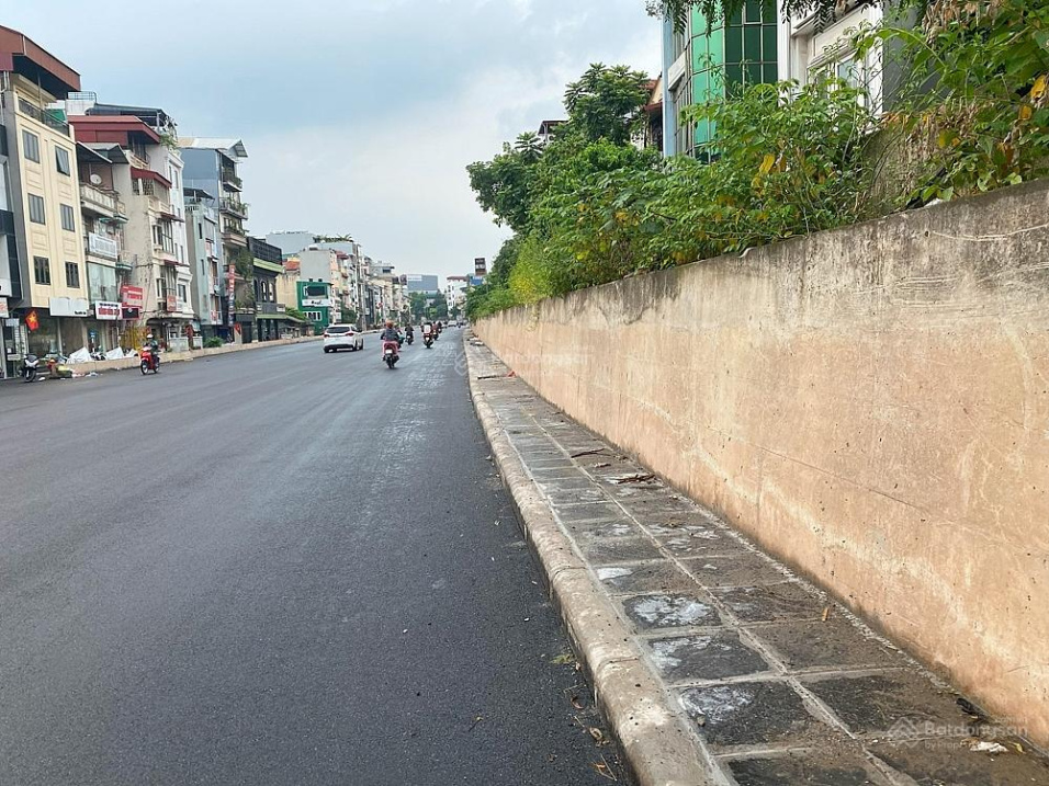 Siêu phẩm biệt thự mặt phố Âu Cơ - 105m2, mặt tiền 8.5m giá 29 tỷ. LH 0973 663 ***