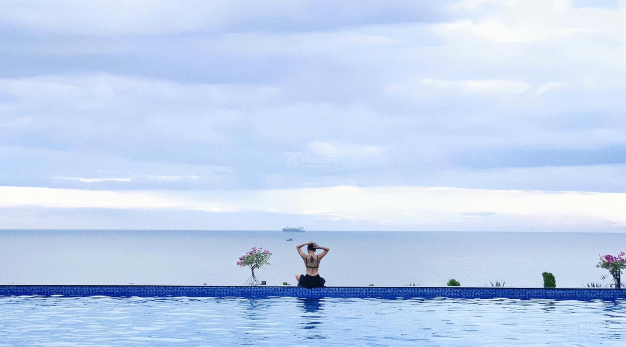 Cần chuyển nhượng resort biển thành phố Quy Nhơn. 200 m mặt biển