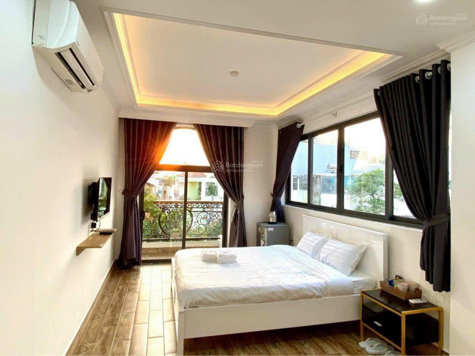 Hot! Khách sạn mặt tiền Đề Thám - Phạm Ngũ Lão, Q1. Kế bên Bùi Viện. 17 phòng. Giá thuê 180 tr TL