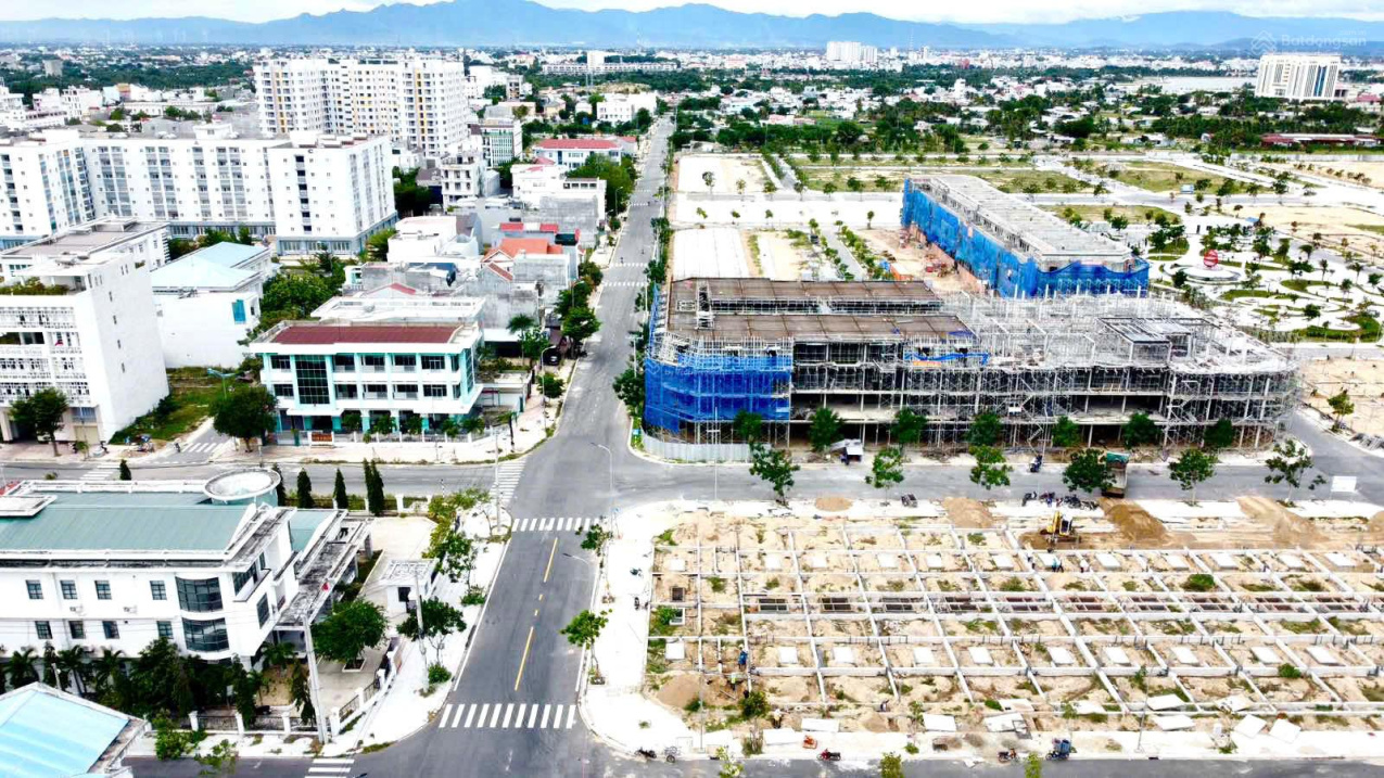 Lô góc đường 21m ngay Khu Bình Sơn Ocean Park K2, ngã tư thuận tiện kinh doanh, đầu tư.