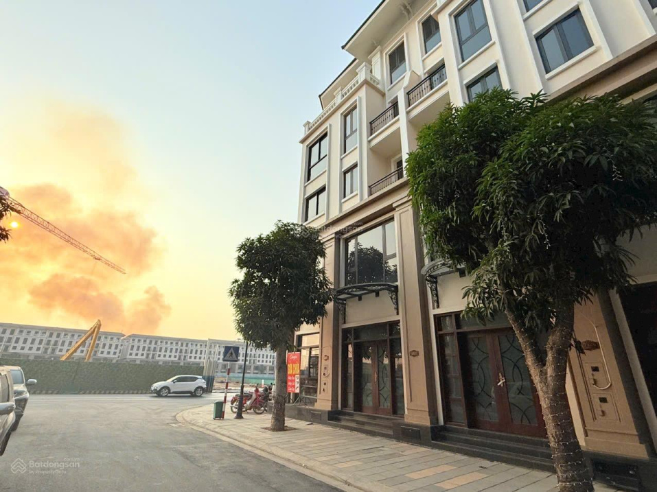 Chính chủ em bán siêu phẩm liền kề VT12 - 8x ngay căn áp góc Vinhomes Ocean Park 3