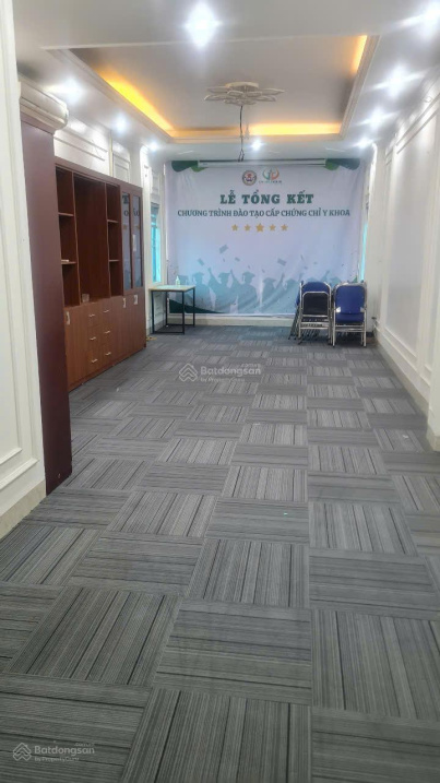 Cho thuê mặt phố vip Lê Trọng Tấn, Hà Đông 50m2 x 7 tầng, thang máy, vỉa hè rộng 10m