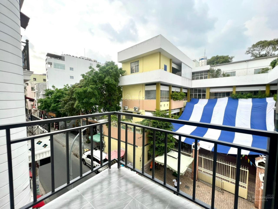 Cho thuê Căn hộ dịch vụ Quận 1 Rộng 30m2 - cho thuê giá rẻ - Ban công siêu thoáng