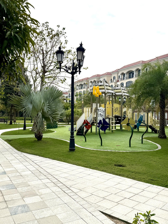 BÁN GẤP BIỆT THỰ VINHOM OCEAN PARK 2. GIÁ 10,5 TỶ VIEW CÔNG VIÊN