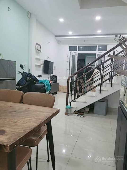 Nhà mới đẹp 2 tầng Huỳnh Tấn Phát, 2 phòng