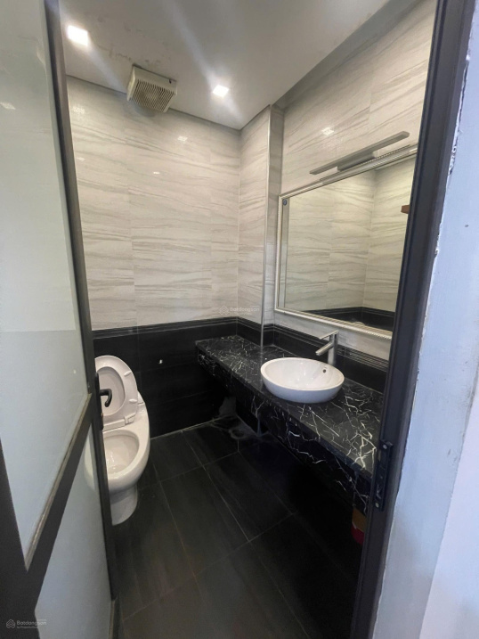 Cho thuê văn phòng tại 233 Quan Hoa, 19 triệu, 120m2, nhiều tiện ích, uy tín