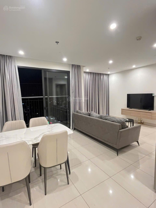 Căn góc 2PN+ 70m2 full nội thất đẹp ngay cạnh TTTM Vincom, gia đình 4 người ở thoải mái.