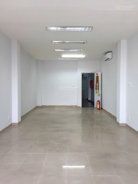 Toà nhà văn phòng cho thuê Nam Phương Số 68 - 70 Hoàng Diệu, Phường 13, Quận 4. TpHCM