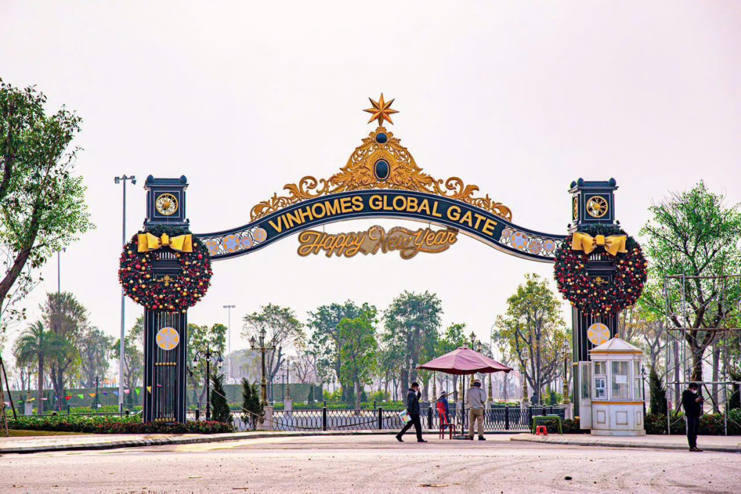 BÁN LIỀN KỀ CỔ LOA SHOPHOUSE 2 MẶT TIỀN ĐƯỜNG TO 40M GIÁ 294TR/M2 -0969 534 ***
