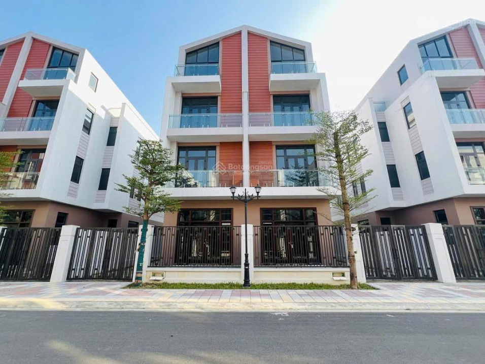 Bán gấp căn biệt thự tứ lập Ánh Dương cạnh hồ giá rẻ, vốn ký hợp đồng chỉ từ 5 tỷ