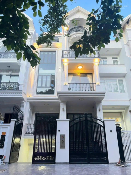 Bán đất biệt thự himlam, quận 7.Liên hệ 0903 656 *** Ms. Lý