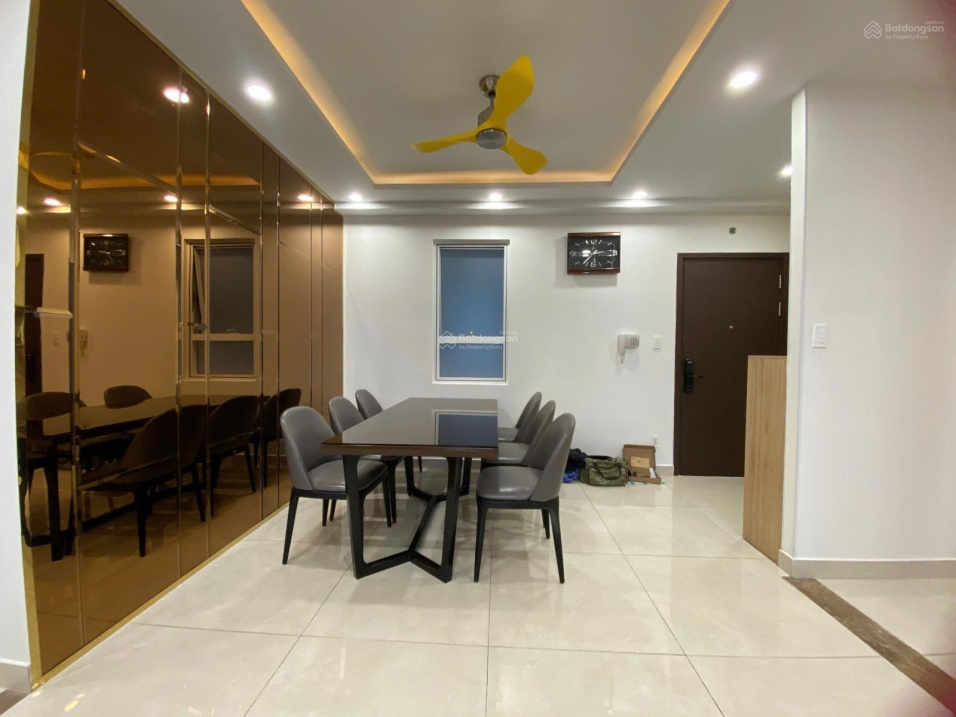 Cho thuê CC 3PN, 2WC, 104m2 tại Sunrise City, 27 Nguyễn Hữu Thọ, Q7, HCM, 27 triệu VND
