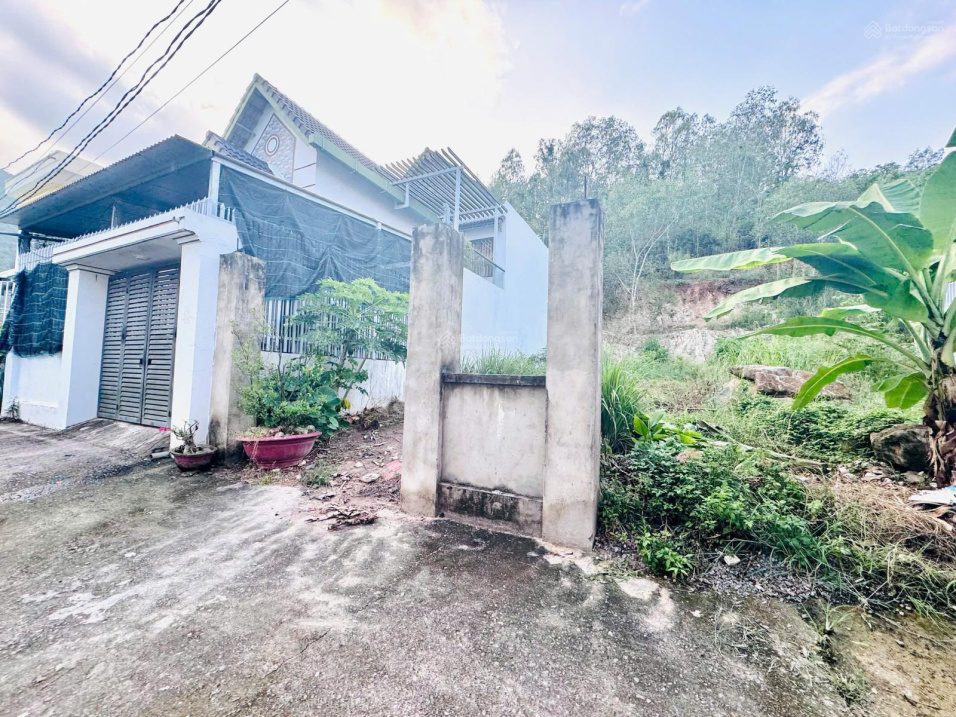 Cực hiếm! Chính chủ gửi bán lô đất đẹp Phước Đồng, Nha Trang DT 144,8m2 MT 5m giá chỉ 2,2 tỷ