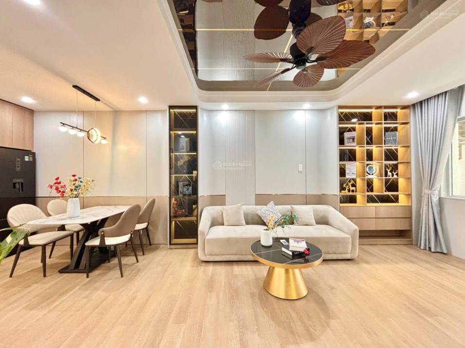 Huyền Seahome - Căn hộ 2 phòng ngủ nội thất hiện đại - sẵn khách thuê với dòng tiền cao