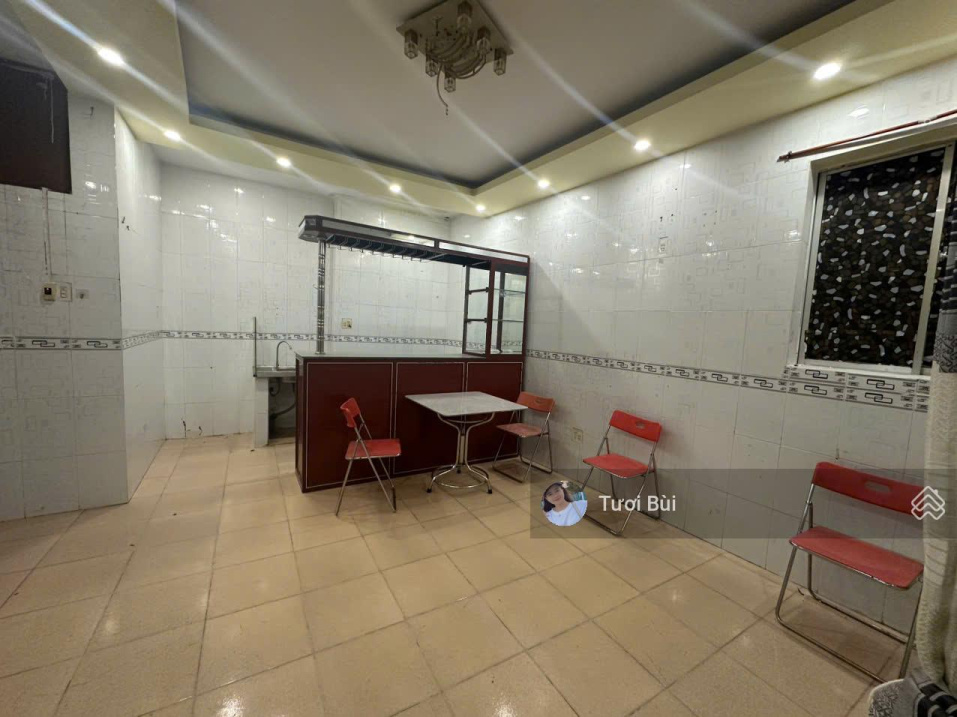 Nhà 2 tầng hẻm Hùng Vương DT 23.8m2 ngang 5,4m, cách đường oto 2 căn nhà, cách biển 300m giá 3tỷ200