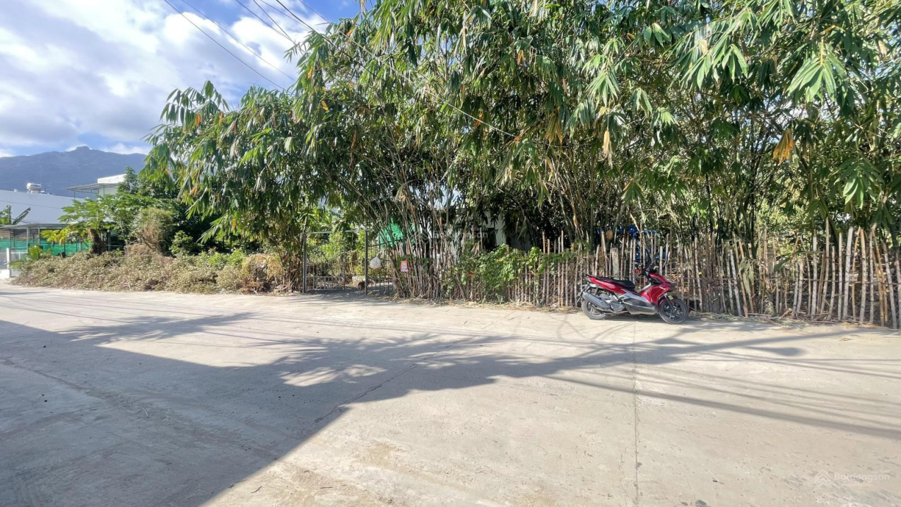 Bán đất mặt tiền kinh doanh Tô Ký Phước Đồng Nha Trang, hướng Tây, đường 13m sổ riêng ngang 5,7m