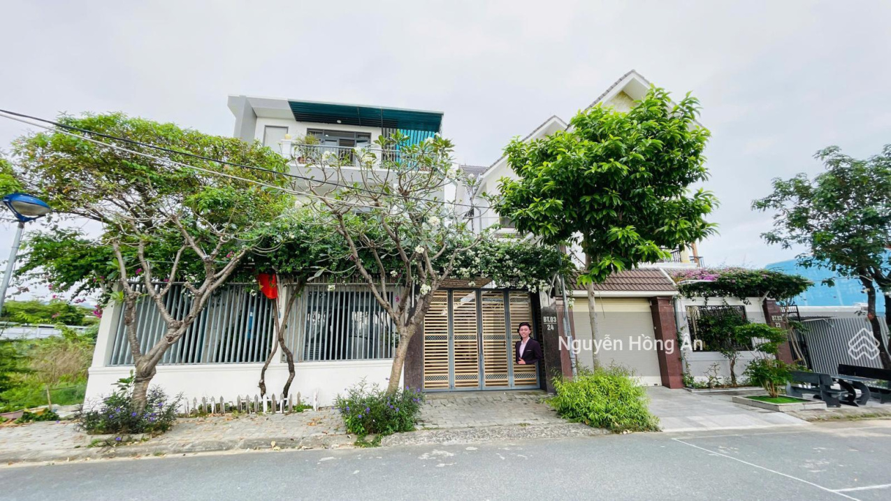 Bán nhanh biệt thự 3 tầng KĐT Phước Long DT 240m2 đối diện công viên, thoáng mát, gần biển, 19.8tỷ