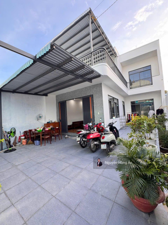 Căn nhà vườn đáng để nghỉ dưỡng duy nhất kề biển Trần Phú, phường Nha Trang ngang 8m, chỉ 6,5 tỷ