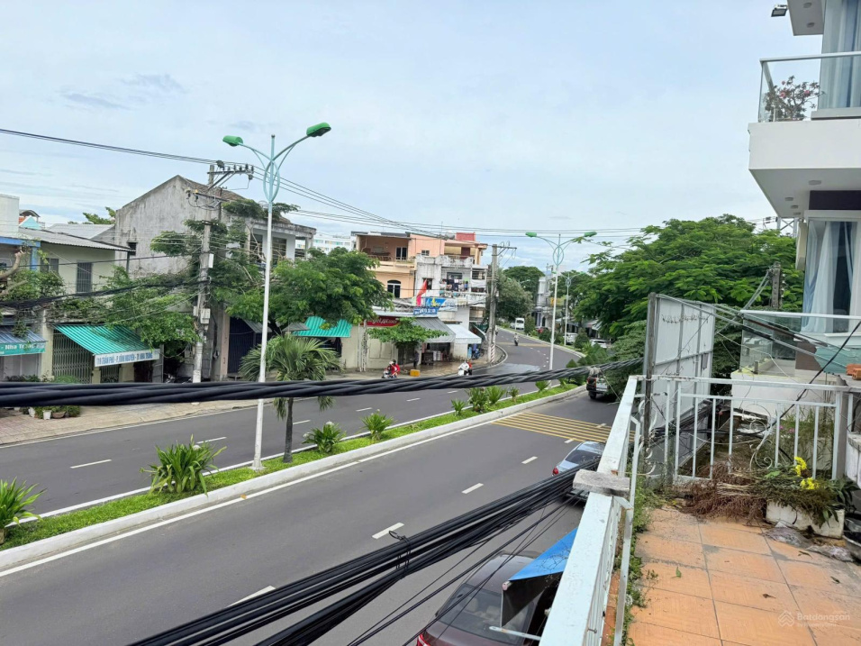 Chủ Hạ Giá 3,5tỷ Xuống 17tỷ - Mặt tiền Trần Phú, bên hông có hẻm nhỏ thông thoáng