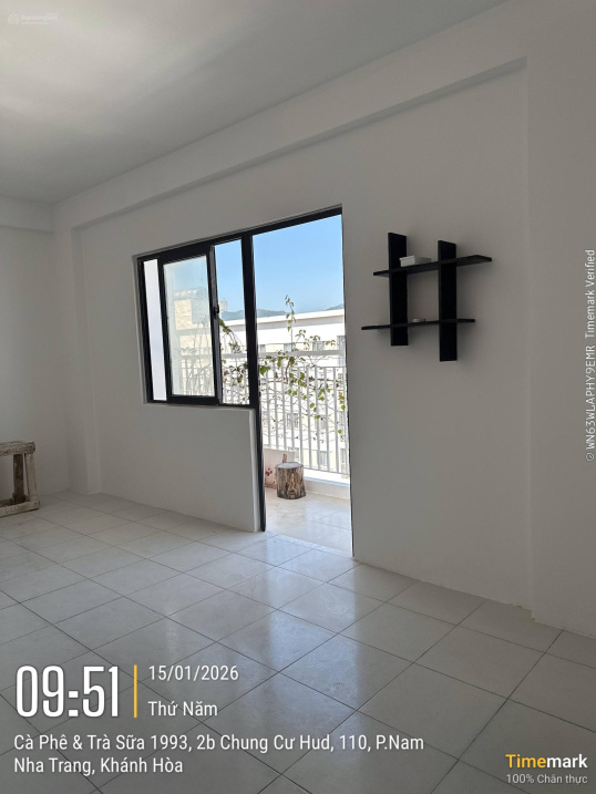 Căn góc chung cư CT1 Phước Long sang tên ngay ban công phòng khách, bếp rất rộng