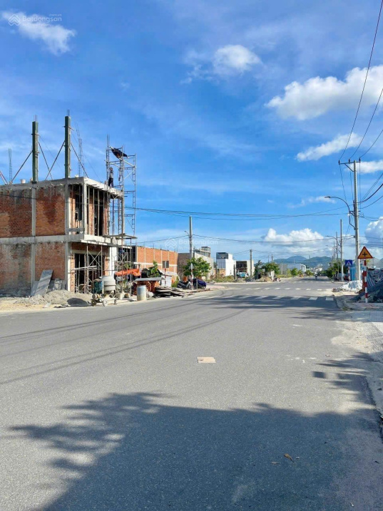 Đất tái định cư Ngọc Hiệp phường Tây Nha Trang DT 75m2 đường 20m