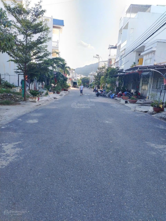 Đất Hòn Sện Nha Trang gần biển 64m2, đường ô tô giá đầu tư 3,55 tỷ