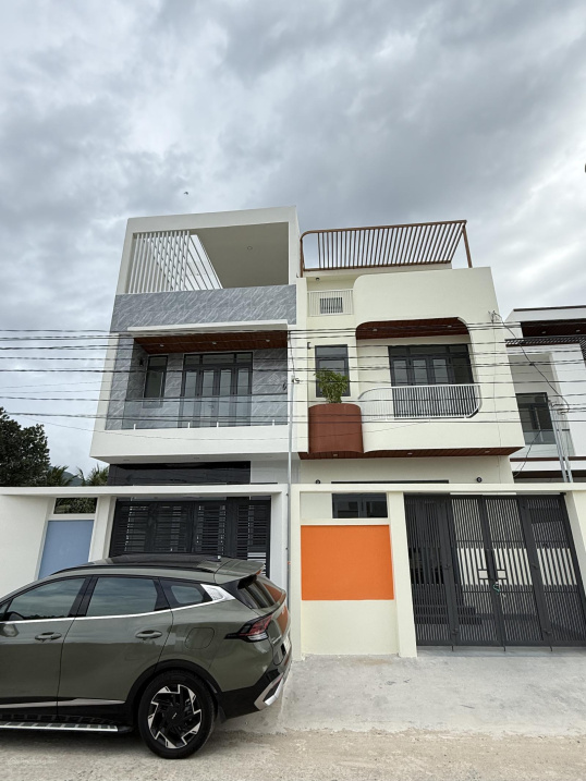 Căn nhà mới vừa hoàn thiện xong tại Thôn Phú Hậu - Suối Hiệp - Khánh Hoà