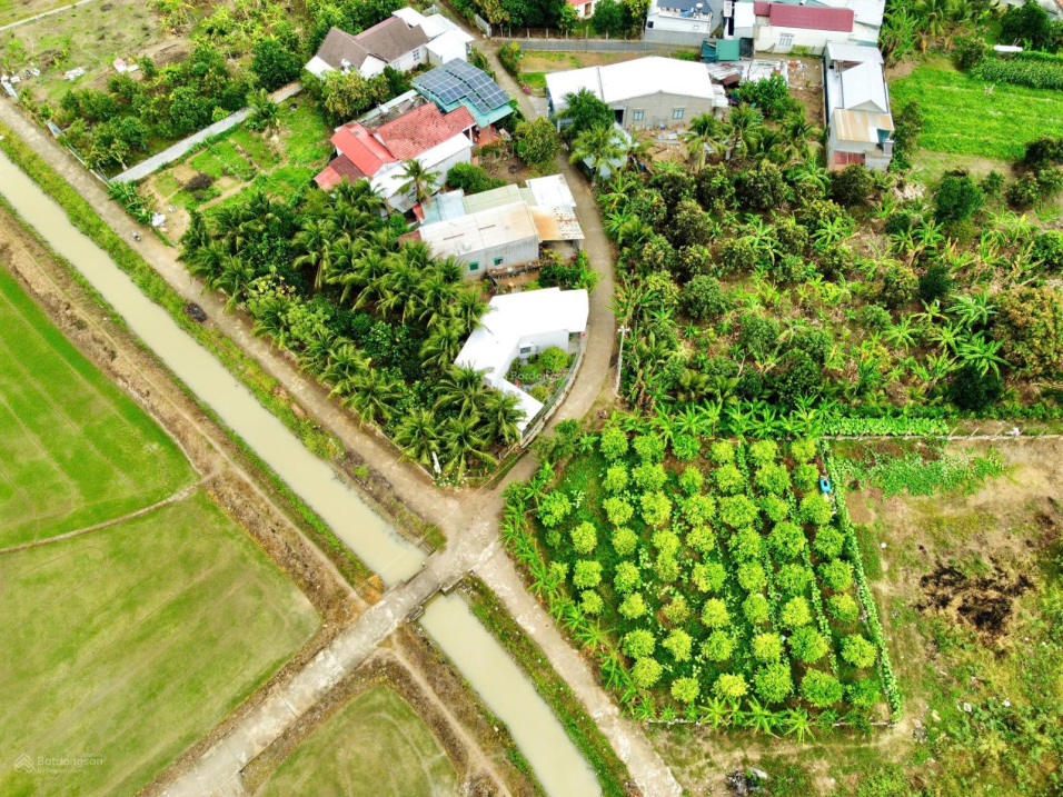 Bán 121m2 full thổ, view cánh đồng, Xã Diên Toàn cũ, giá 1tỷ570