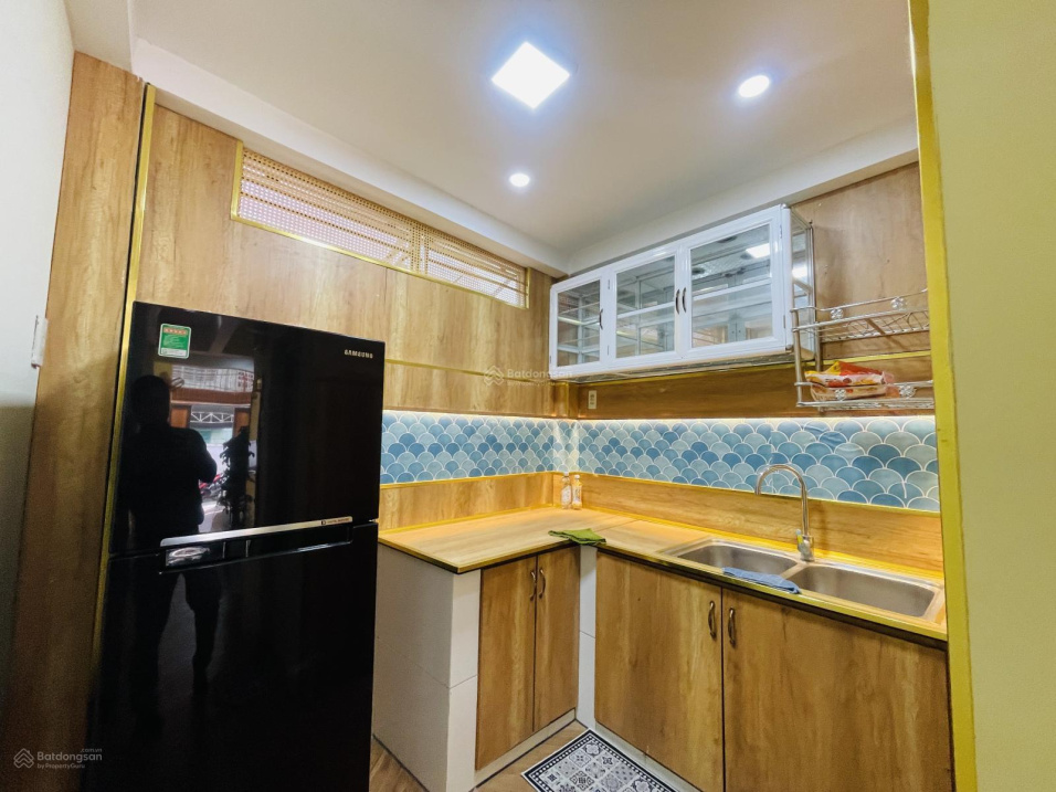 Bán nhà 3 tầng + tum 32m2 hẻm Hàn Thuyên, cách biển Trần Phú chỉ 3' đi bộ 4