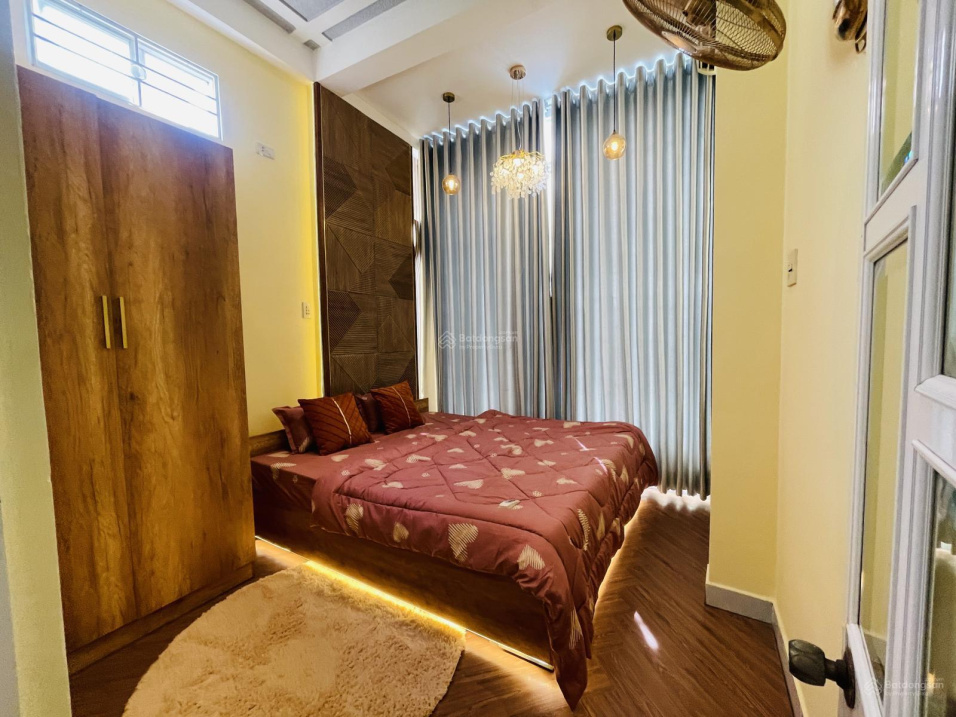 Bán nhà 3 tầng + tum 32m2 hẻm Hàn Thuyên, cách biển Trần Phú chỉ 3' đi bộ 9