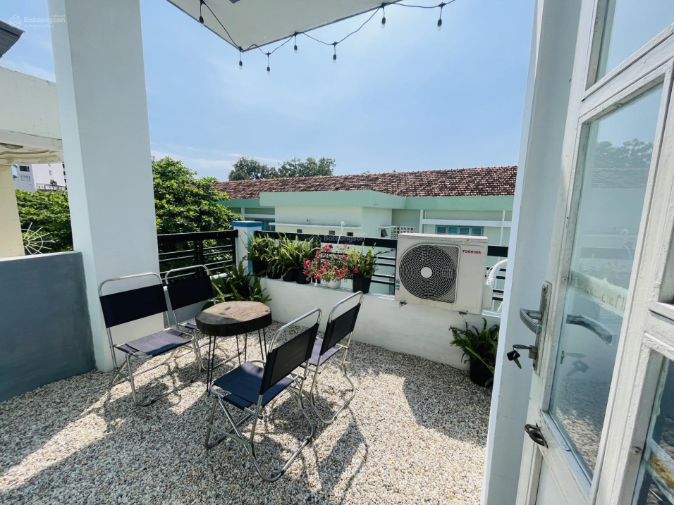 Bán nhà 3 tầng + tum 32m2 hẻm Hàn Thuyên, cách biển Trần Phú chỉ 3' đi bộ 11