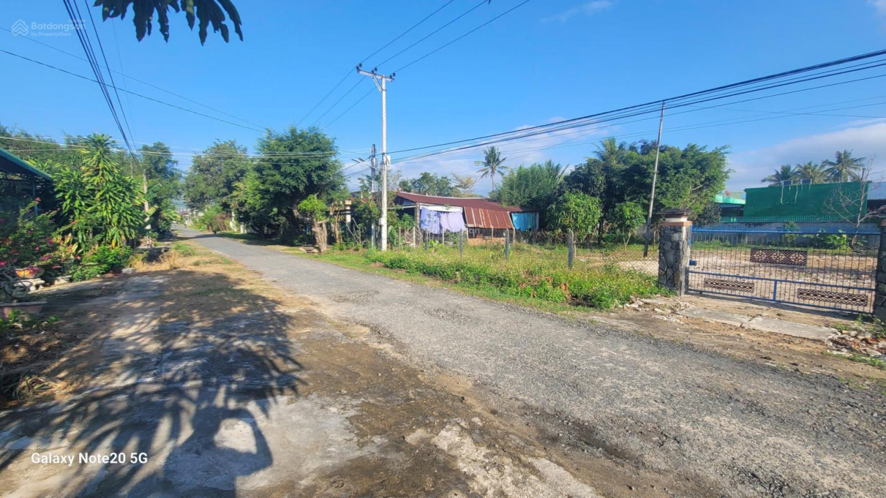 Bán đất tại Lập Định, 9 tỷ, 1272 m2, pháp lý đầy đủ, mặt tiền rộng 39m