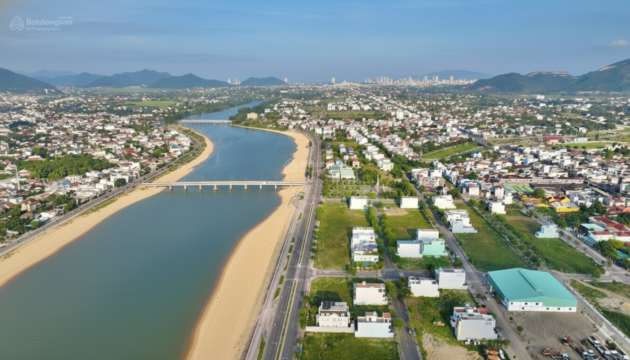 Cần Bán Gấp Lô Đất Đường Lê Đại Hành, giá : 26 triệu/m2, 299 m2, view đẹp , dân cư đông đúc..