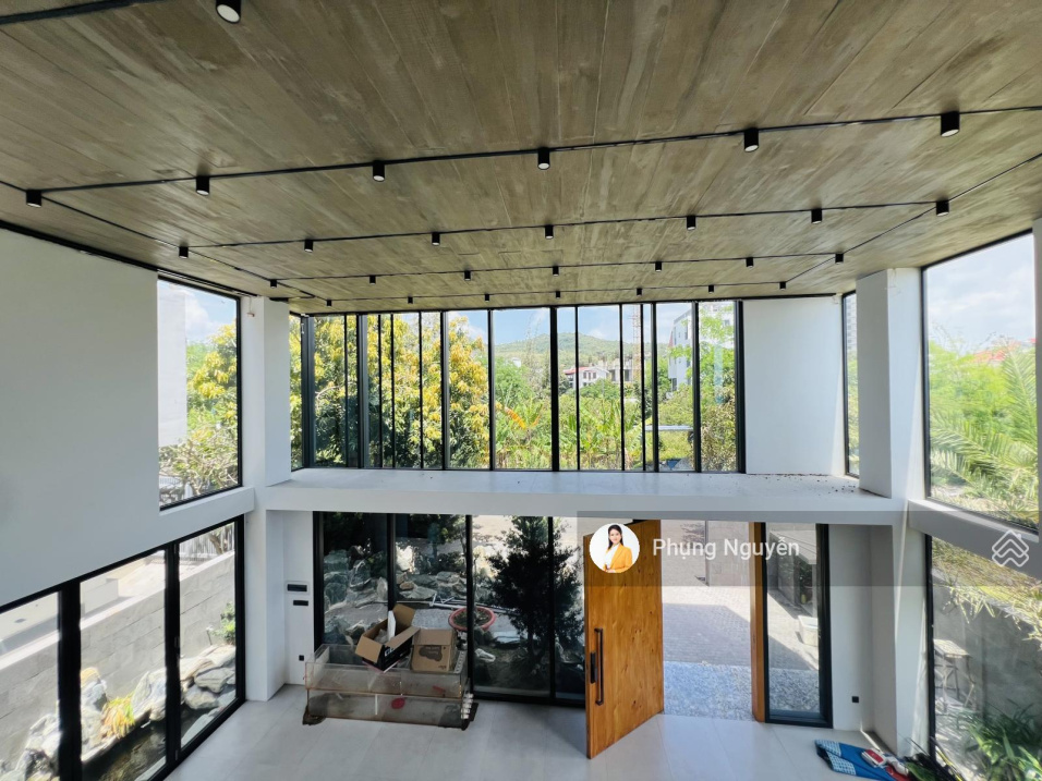 Bán biệt thự mới xây, mặt biển An Viên Nha Trang, view trọn biển, 350m2, 4 tầng 3 PN, 2 PK, 250tr/m