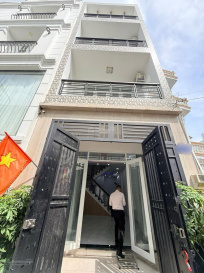 House with 4 bedrooms for rent in Dương Quảng Hàm · Lê Đức Thọ · Gò Vấp, Ho Chi Minh City — $772/month, photo 1