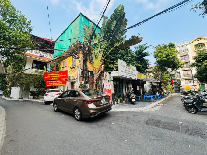 Khám Phá Ngõ 340 Hoàng Quốc Việt: Điểm Nhấn Độc Đáo Giữa Lòng Cầu Giấy, Hà Nội 3 Kiến trúc nhà ở tại Ngõ 340 Hoàng Quốc Việt, phường Nghĩa Đô